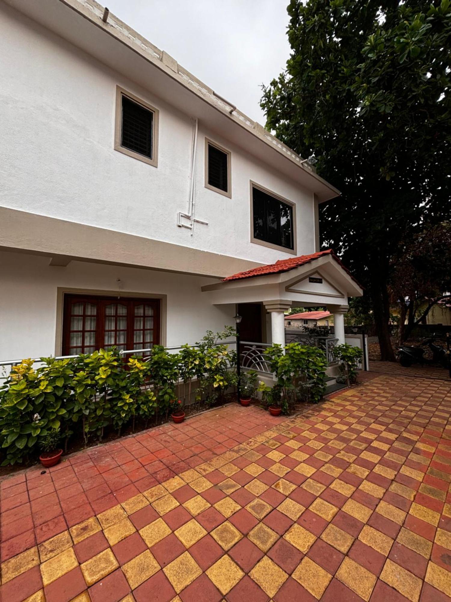 Papa John Villa A Calangute Exteriör bild
