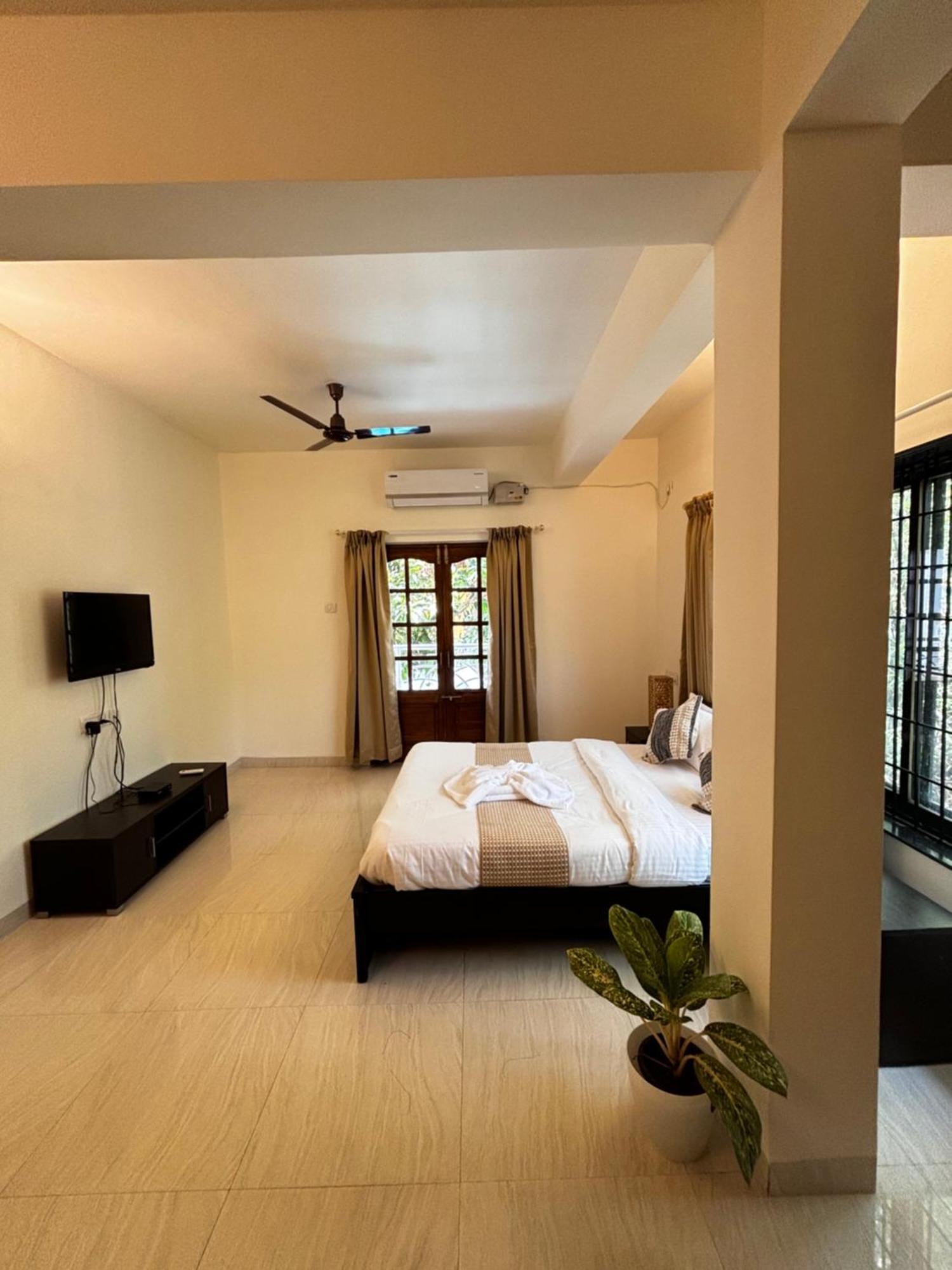 Papa John Villa A Calangute Exteriör bild