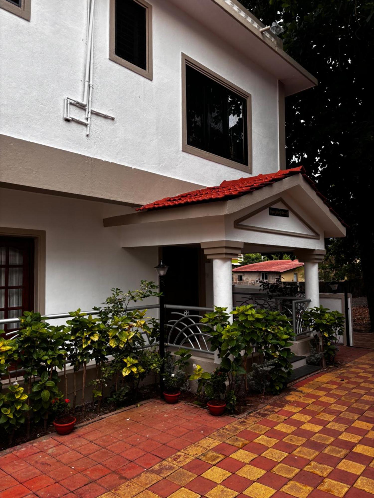 Papa John Villa A Calangute Exteriör bild